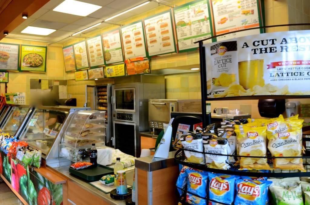 Subway Restaurants | restaurant | 476 Ignacio Blvd, Novato, CA 94949, USA | 4153820469 OR +1 415-382-0469
