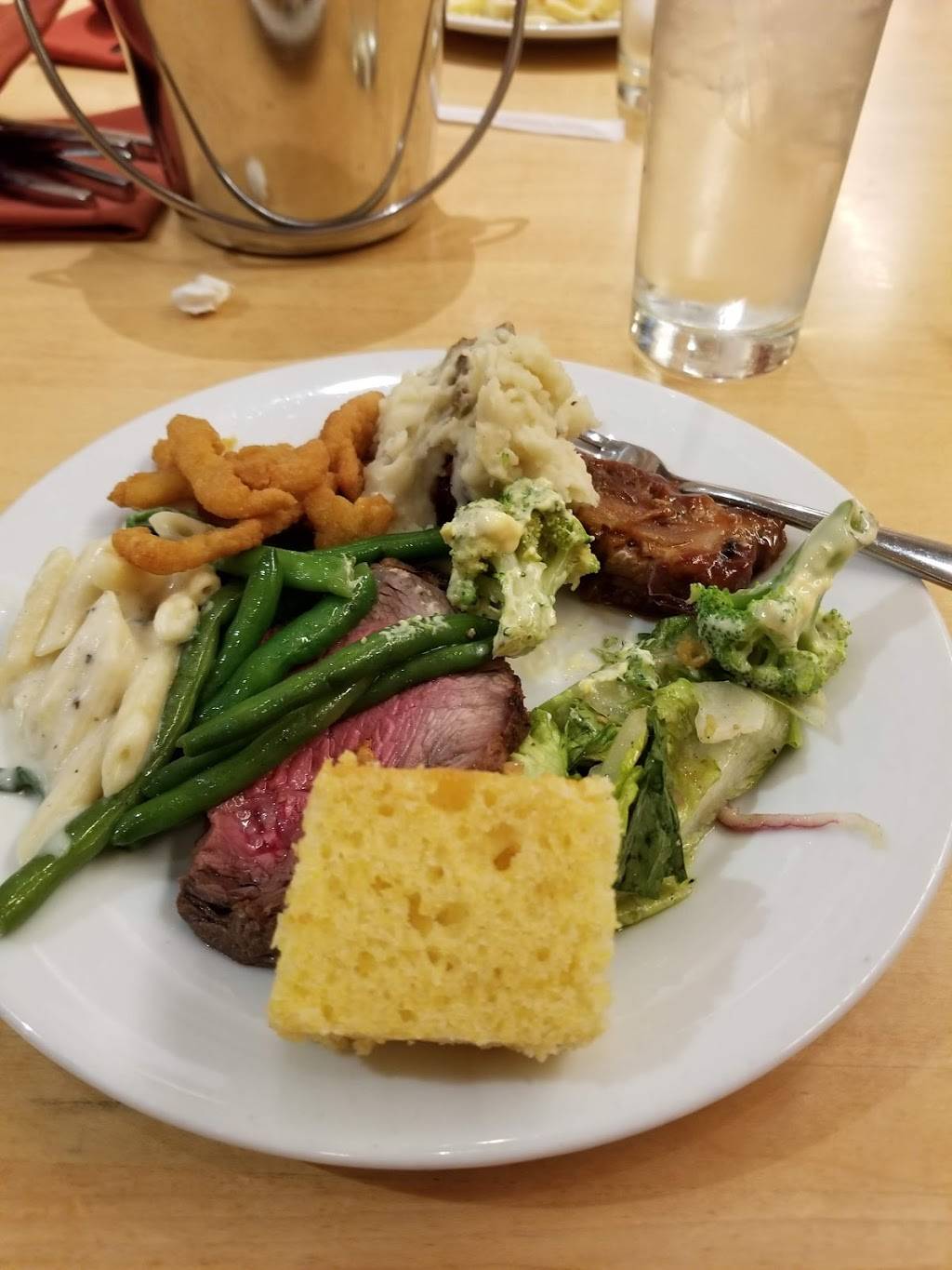 Cape May Cafe | restaurant | 1180 Seven Seas Drive, Orlando, FL 32830, USA | 4079393463 OR +1 407-939-3463