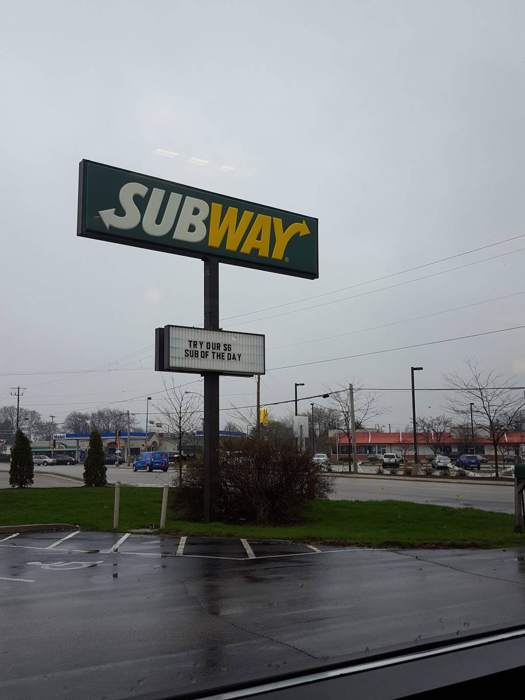 Subway | restaurant | 2733 Calumet Dr, Sheboygan, WI 53083, USA | 9204523355 OR +1 920-452-3355