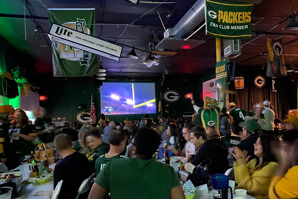 Biggles Houston | restaurant | 6150 Wilcrest Dr, Houston, TX 77072, USA | 8326178362 OR +1 832-617-8362