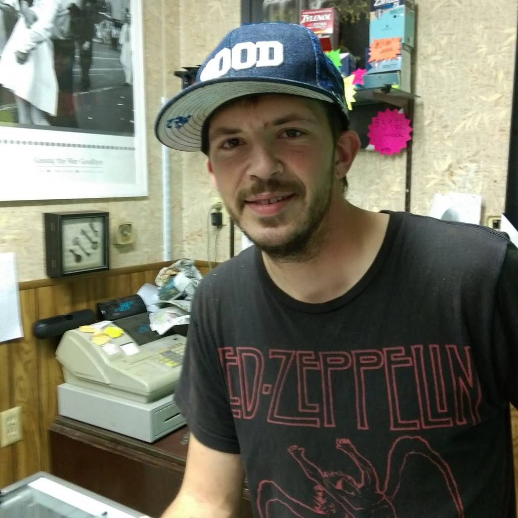 Lie-N Den | restaurant | 215 Niles Pl, Bakersfield, CA 93305, USA | 6613259765 OR +1 661-325-9765