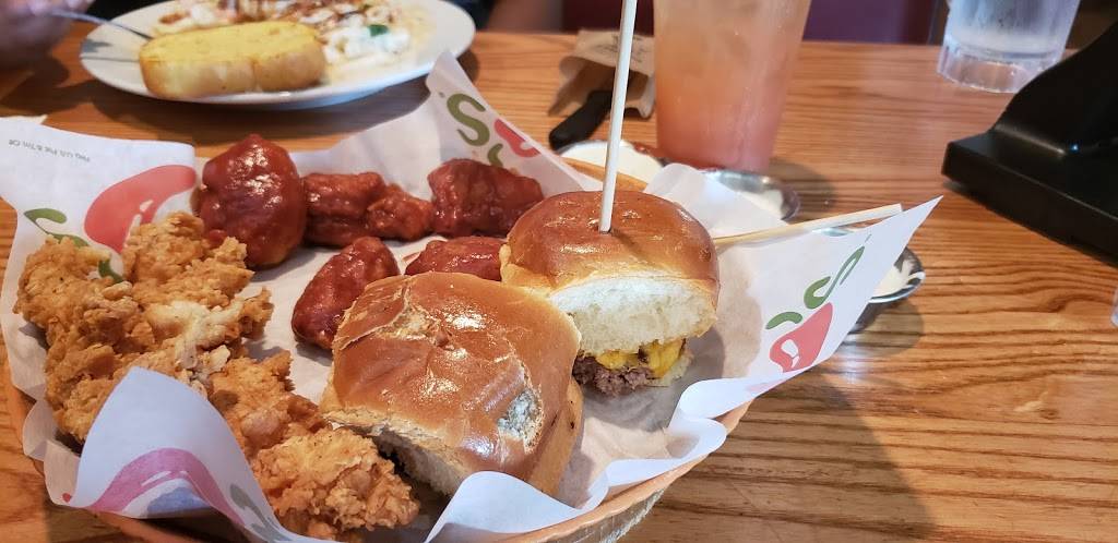 Chilis Grill & Bar | meal takeaway | 2320 W Oregon Ave, Philadelphia, PA 19145, USA | 2154683757 OR +1 215-468-3757