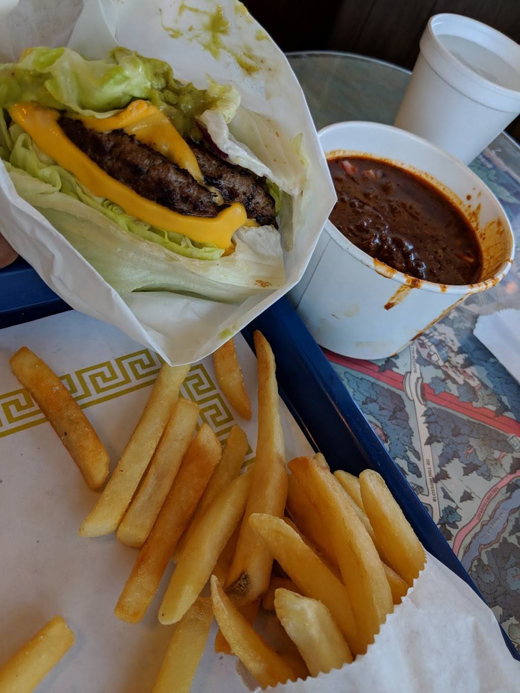 Classic Burgers of Los Gatos | restaurant | 15737 Los Gatos Blvd, Los Gatos, CA 95032, USA | 4083566910 OR +1 408-356-6910