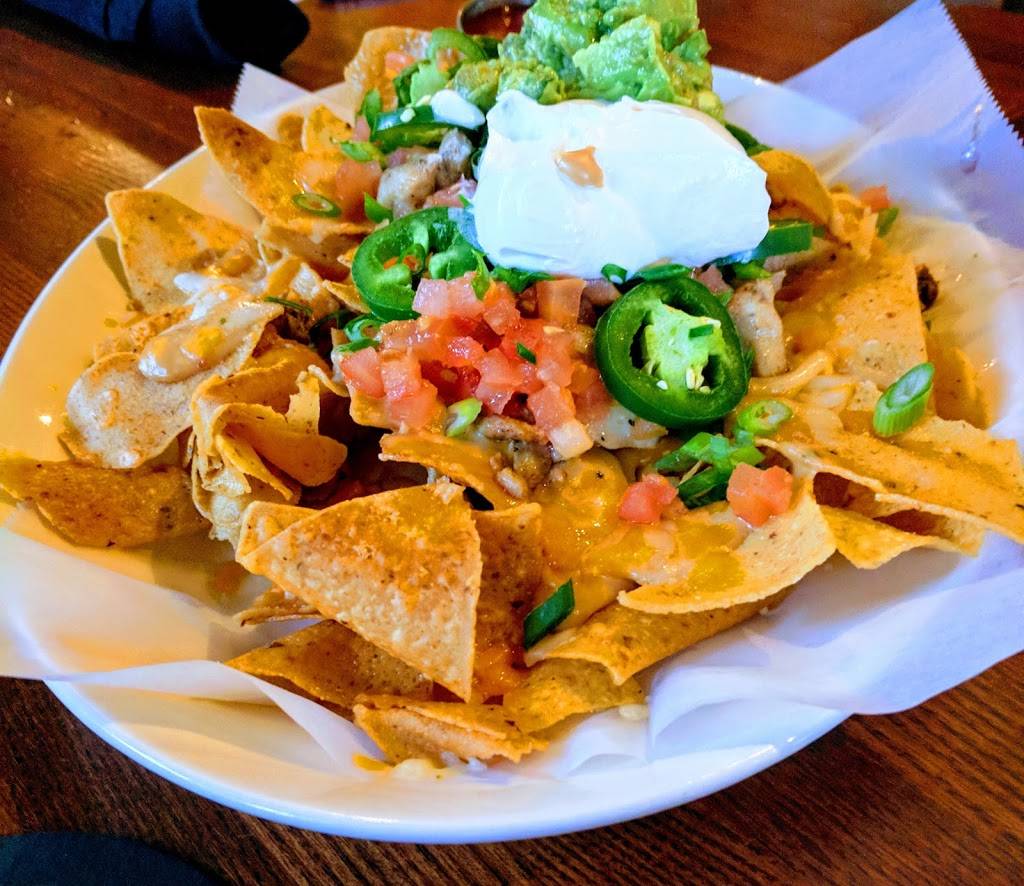 Houlihans | restaurant | 800 Front Ave, Columbus, GA 31901, USA | 7063241800 OR +1 706-324-1800