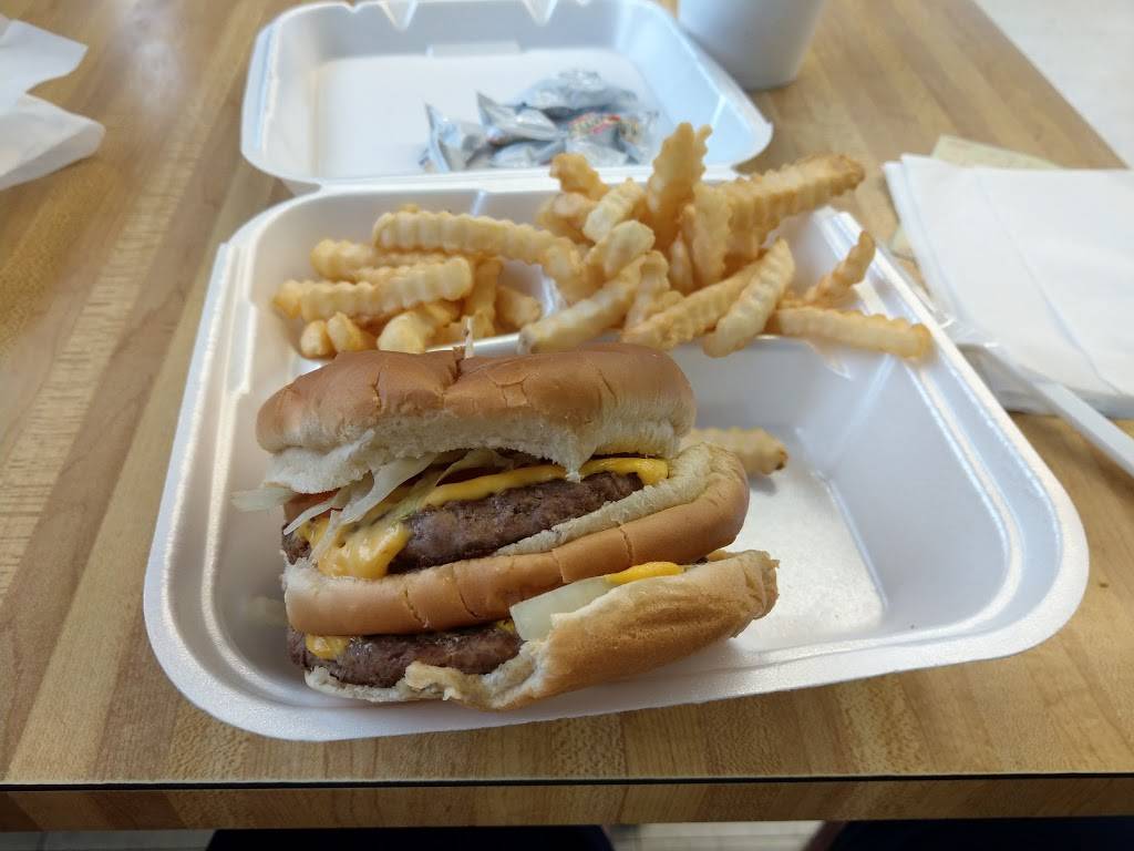 Browns Dairy Bar | restaurant | 27210 TN-108, Gruetli-Laager, TN 37339, USA | 9317795168 OR +1 931-779-5168