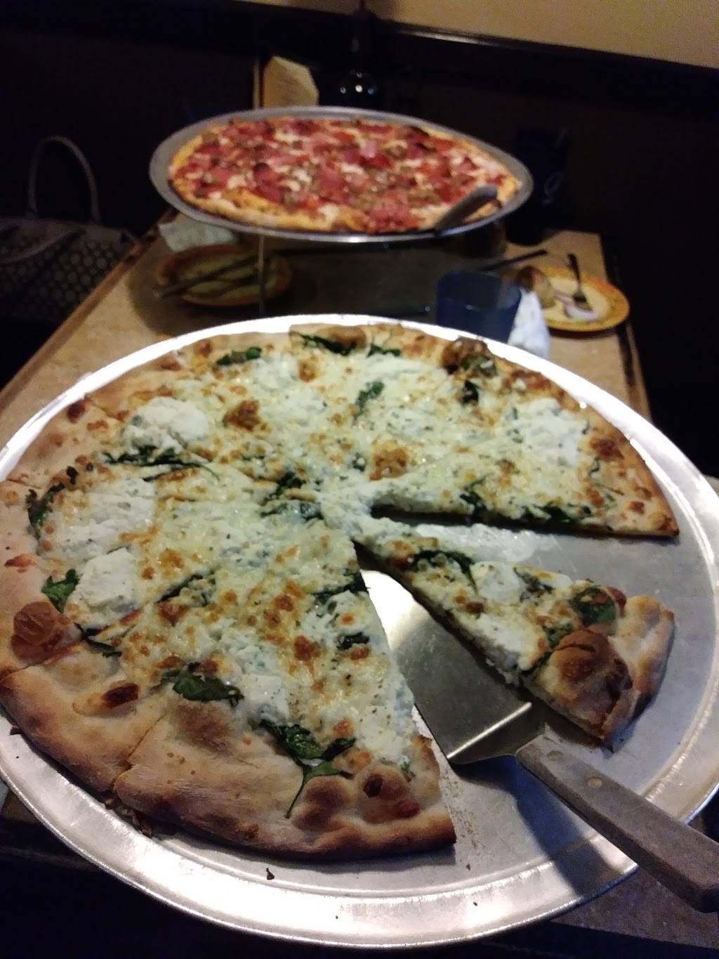 Plum Tomato Italian Restaurant and Pizzeria | restaurant | 1988 Pinellas Avenue, Tarpon Springs, FL 34689, USA | 7279439556 OR +1 727-943-9556