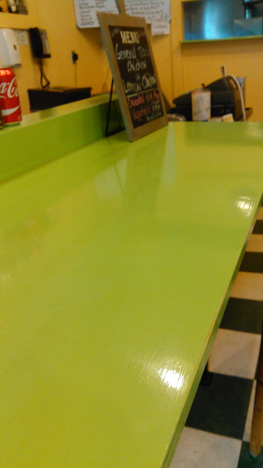 Frans Kitchen & Diner | restaurant | 8814 VT-30, South Londonderry, VT 05155, USA | 8022970458 OR +1 802-297-0458