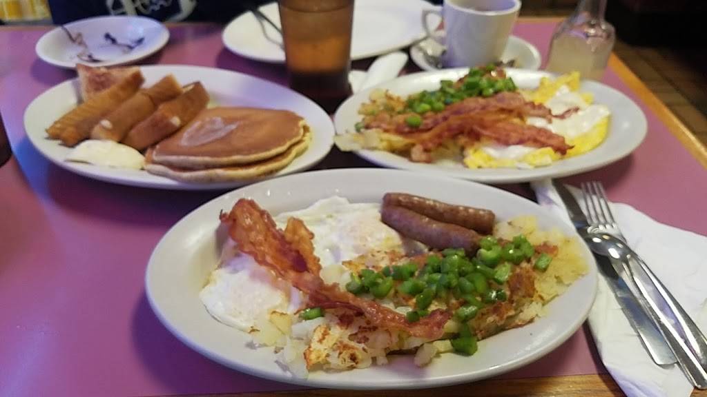 J&J family restaurant | restaurant | 3268 Kensington Ave, Philadelphia, PA 19134, USA | 2154258881 OR +1 215-425-8881