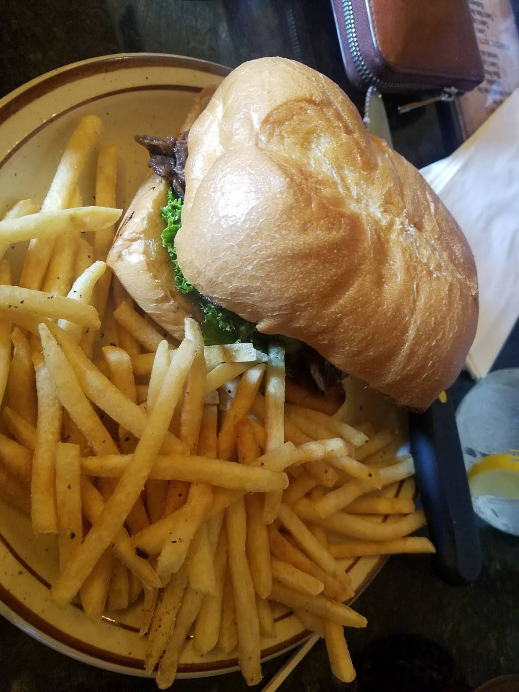 19th Hole | restaurant | 7071 Airline Hwy, Tres Pinos, CA 95075, USA | 8316280100 OR +1 831-628-0100