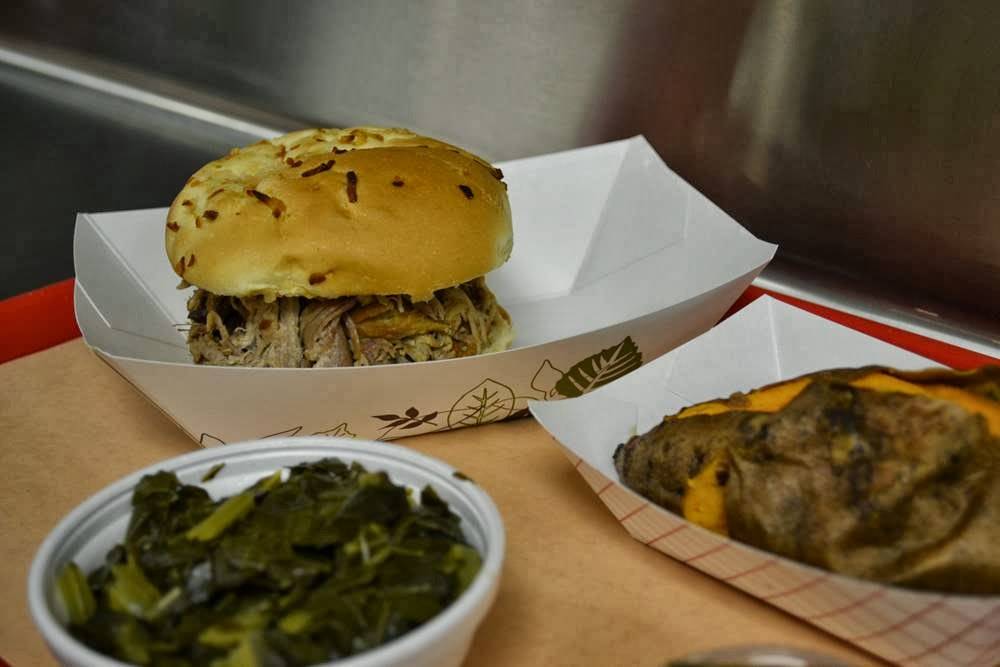 Burkes BBQ | restaurant | 311 Co Rd 466A, Fruitland Park, FL 34731, USA | 3527874227 OR +1 352-787-4227