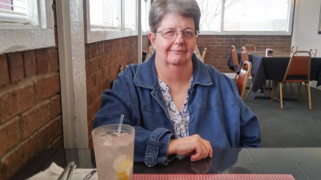 Petes Drive-In | restaurant | 507 Cross Anchor Rd, Woodruff, SC 29388, USA | 8644768214 OR +1 864-476-8214