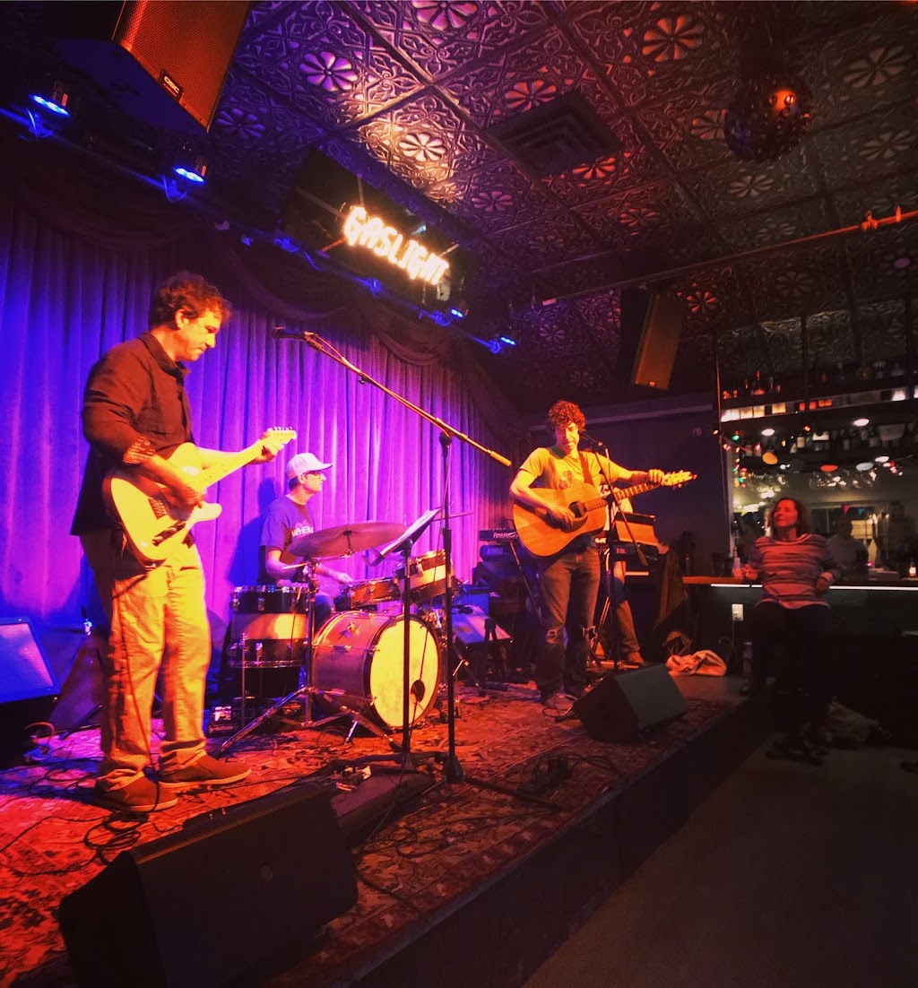 The Gaslight | restaurant | 3 N Union St, Nantucket, MA 02554, USA | 5082286464 OR +1 508-228-6464