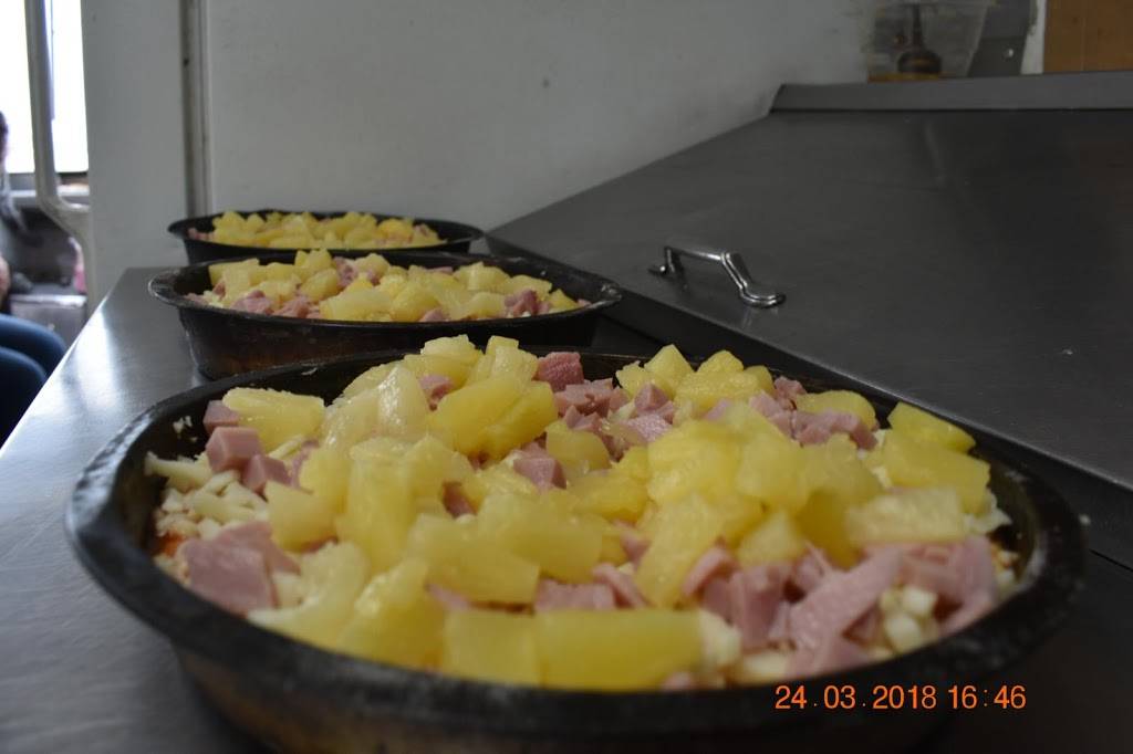 La Cubana Pizza | restaurant | 4930 N McCarty St, Houston, TX 77013, USA | 5164066248 OR +1 516-406-6248