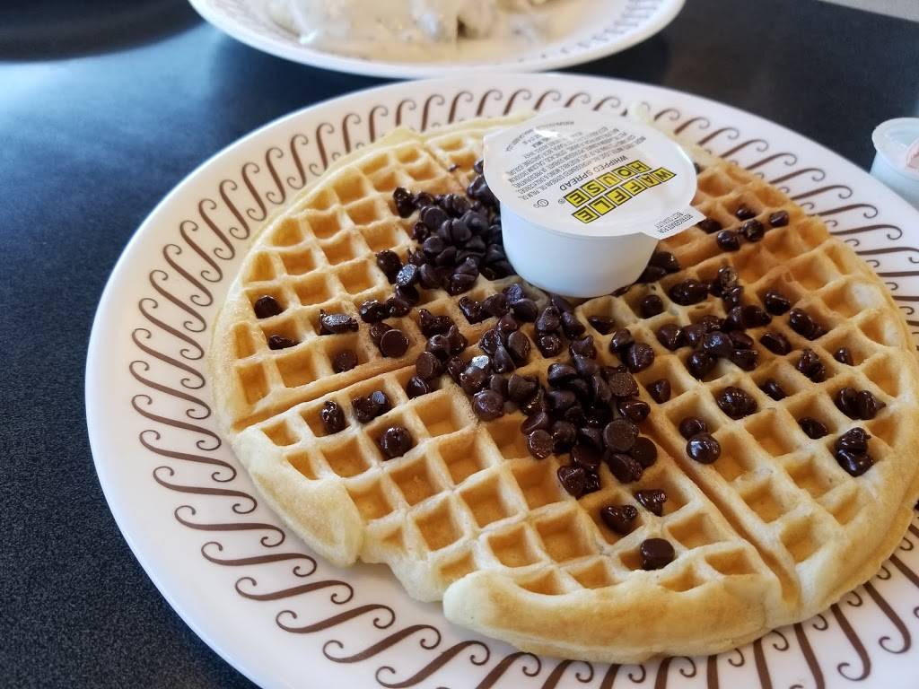 Waffle House | meal takeaway | 2284 Gala Ave, Hubbard, OH 44425, USA | 3305343000 OR +1 330-534-3000