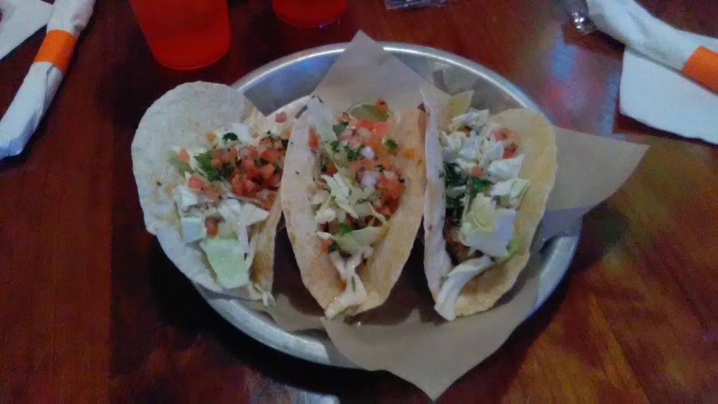 Hooters | restaurant | 132 Gallery Center Dr, Mooresville, NC 28117, USA | 7046635398 OR +1 704-663-5398