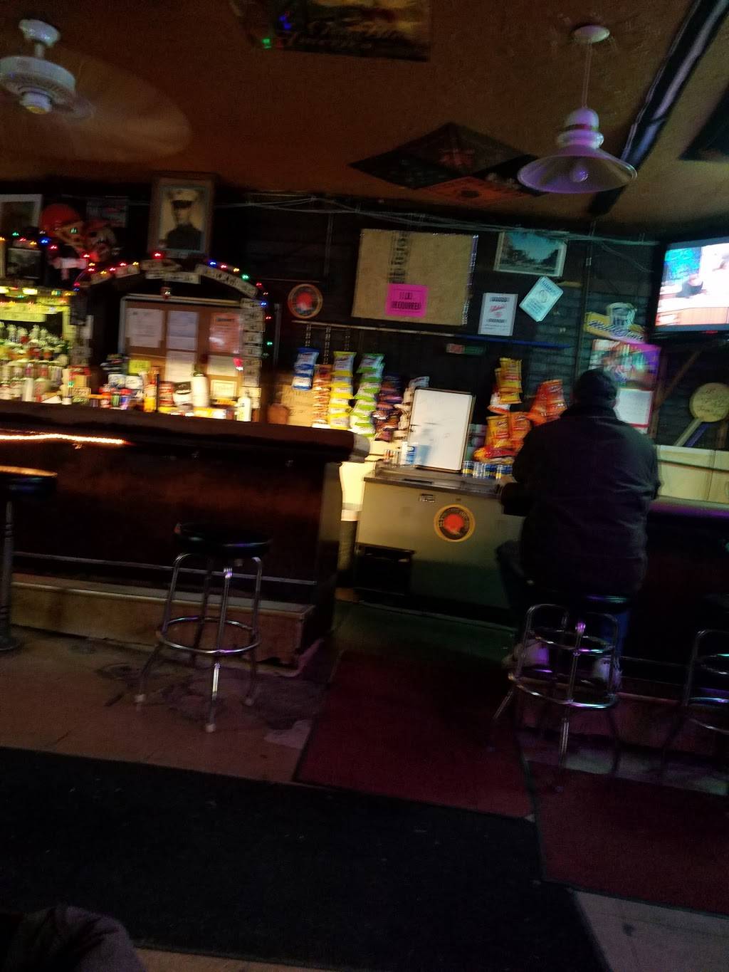 Mangines Cafe | restaurant | 229 Colorado Ave, Lorain, OH 44052, USA | 4402881858 OR +1 440-288-1858