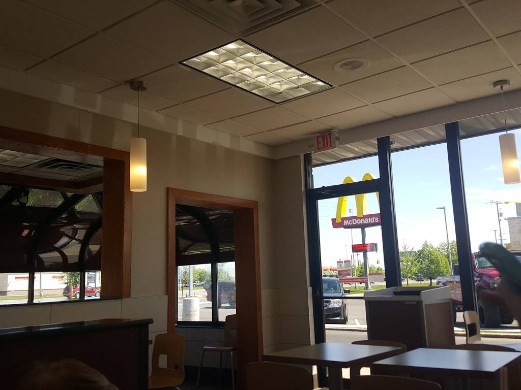 Wendys | restaurant | 2061 E Dublin Granville Rd, Columbus, OH 43229, USA | 6148461799 OR +1 614-846-1799