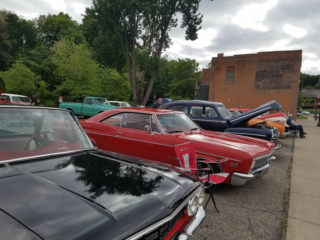 Henderson Road Haus | restaurant | 514 Main St, Henderson, MN 56044, USA | 5072483691 OR +1 507-248-3691