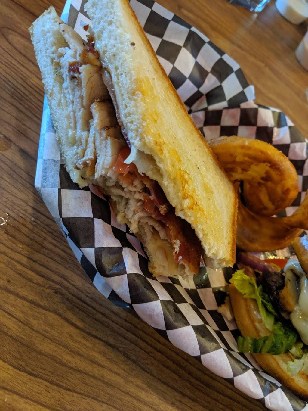 Sand Trap | restaurant | 6241 Churn Creek Rd, Redding, CA 96002, USA | 5303656622 OR +1 530-365-6622