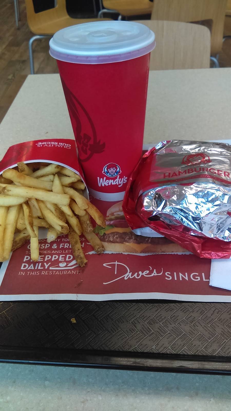 Wendys | restaurant | 975 Crosstown Drive, Peachtree City, GA 30269, USA | 7707031988 OR +1 770-703-1988