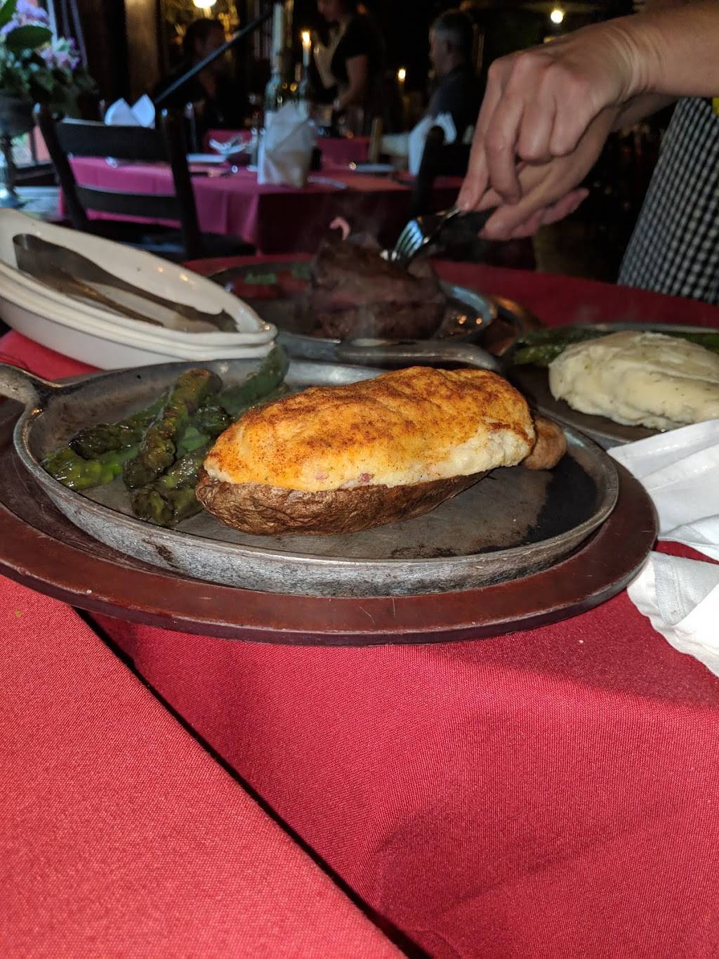 Country Squire The | restaurant | 748 NC-50, Kenansville, NC 28349, USA | 9102961727 OR +1 910-296-1727