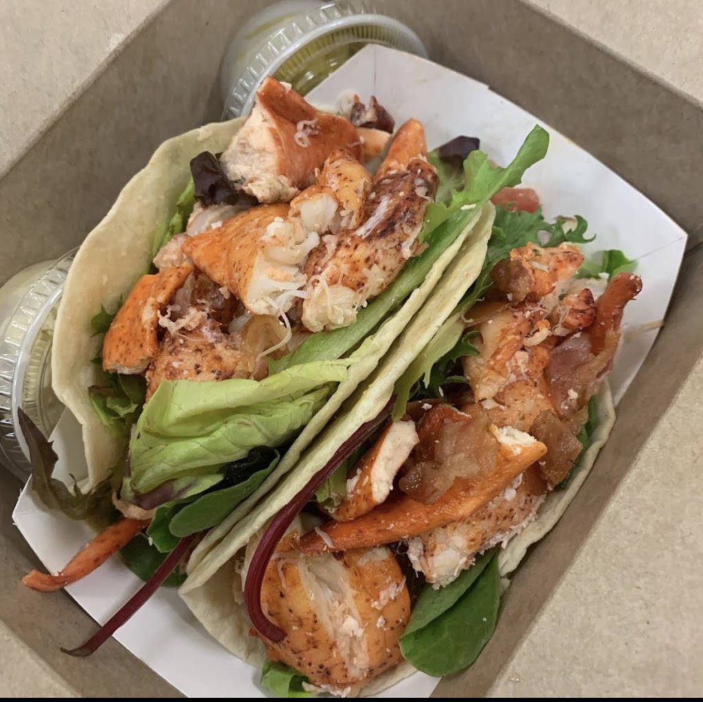 Mystic Lobster Roll Co - Naples, Vanderbilt Shoppes | restaurant | 2355 Vanderbilt Beach Rd Bay #148, Naples, FL 34109, USA | 2396316553 OR +1 239-631-6553