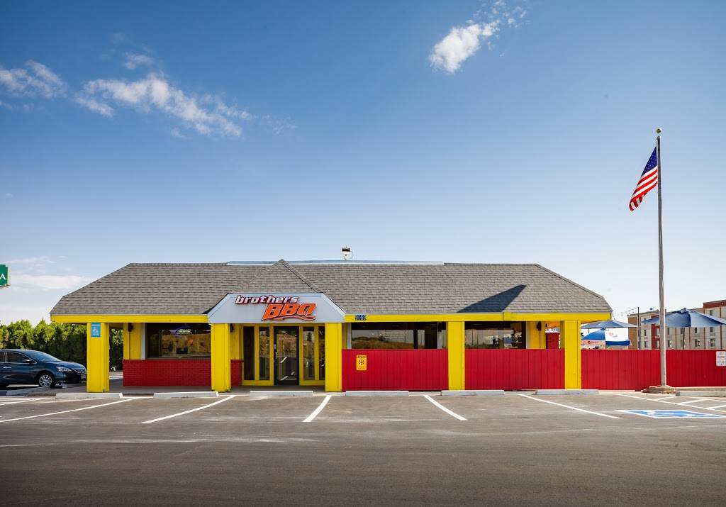 Brothers BBQ | restaurant | 9069 E Arapahoe Rd, Greenwood Village, CO 80112, USA | 3037999777 OR +1 303-799-9777