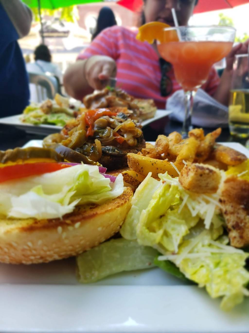 Capers Tap House | restaurant | 28 Bridge Street, Campbellford, ON K0L 1L0, Canada | 7056535262 OR +1 705-653-5262