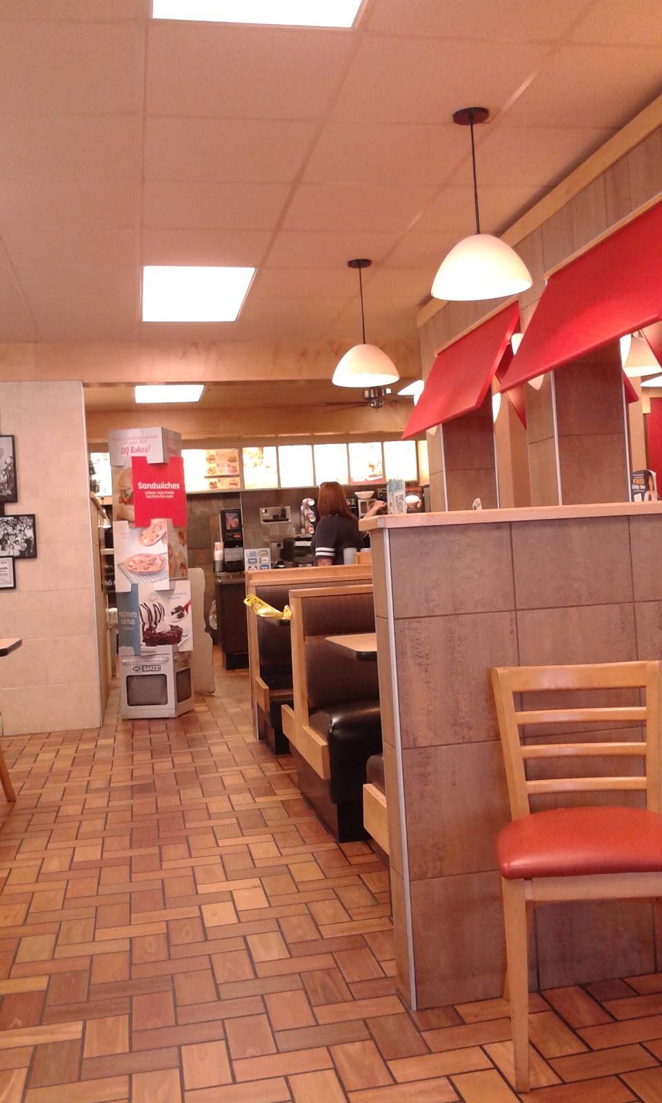 Dairy Queen Grill & Chill | restaurant | 110 Elm St, Clinton, IN 47842, USA | 7658322537 OR +1 765-832-2537