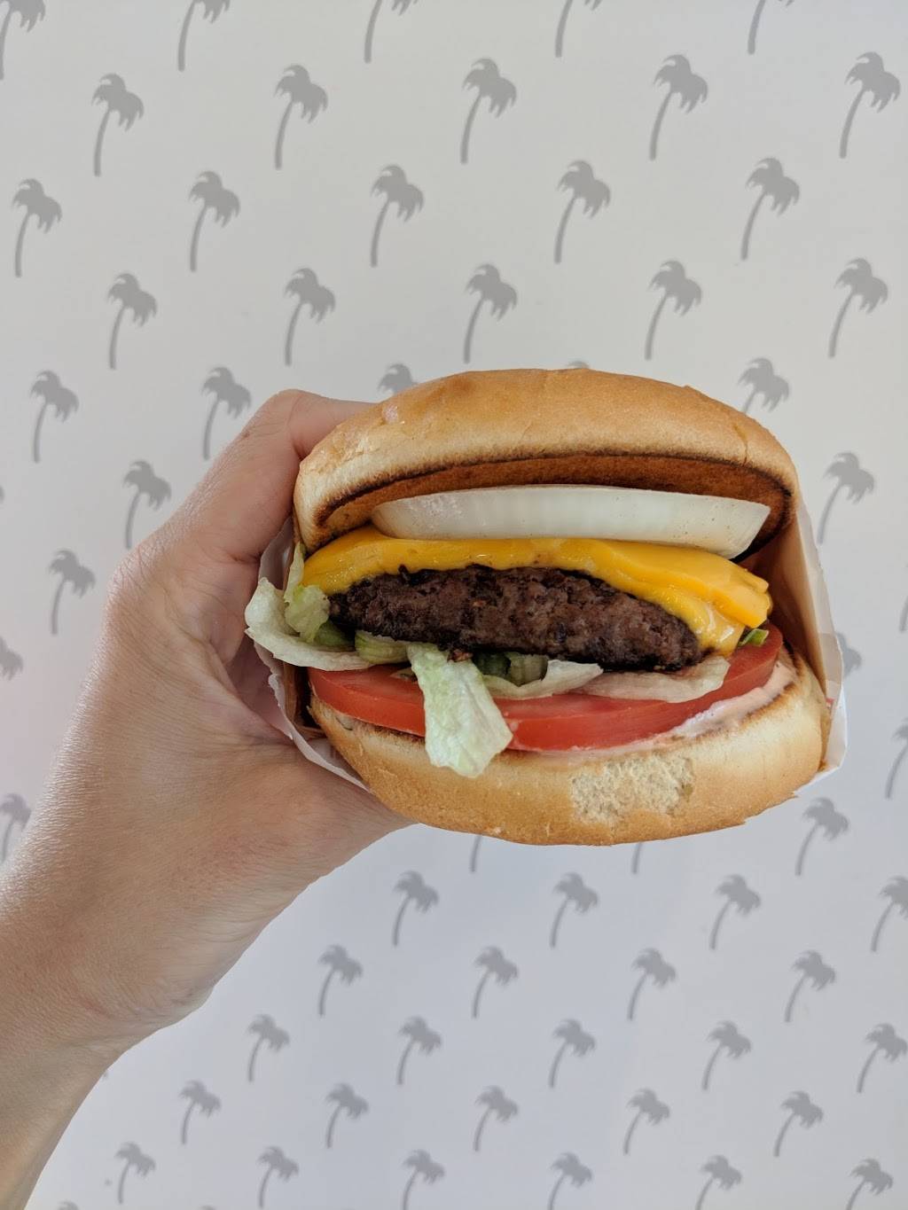 In-N-Out Burger | restaurant | 4840 N 20th St, Phoenix, AZ 85016, USA | 8007861000 OR +1 800-786-1000