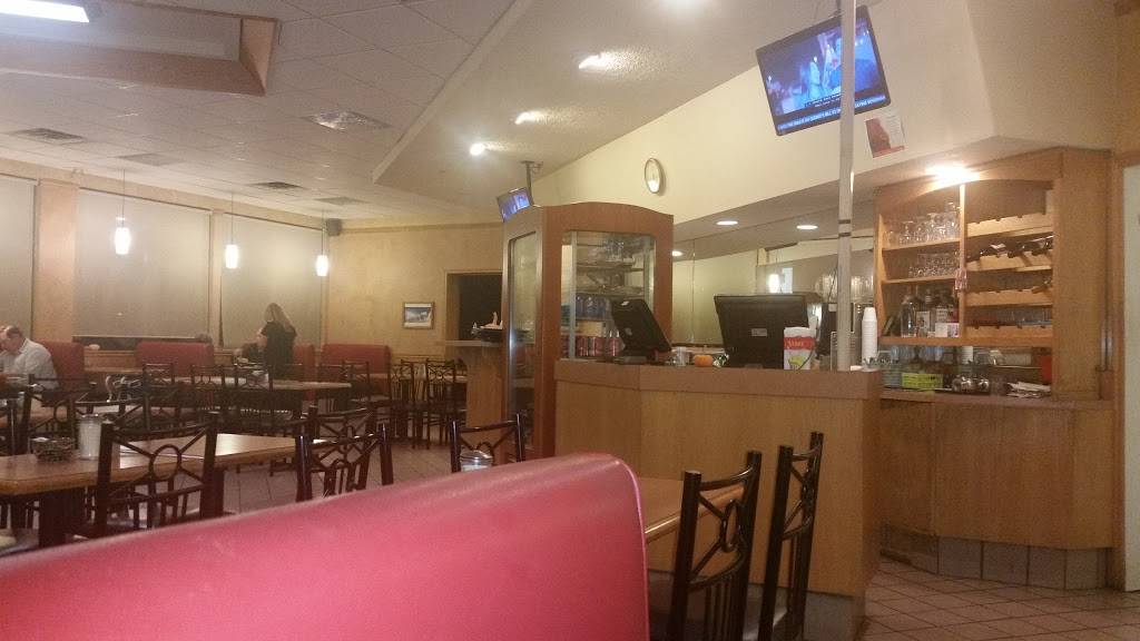 Georgian Family Restaurant | bakery | 401 Hume St, Collingwood, ON L9Y 1W7, Canada | 7054460770 OR +1 705-446-0770