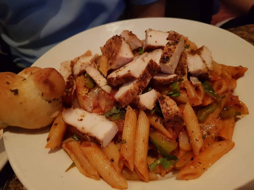 BJs Restaurant & Brewhouse | restaurant | 3155 W Chandler Blvd, Chandler, AZ 85226, USA | 4809170631 OR +1 480-917-0631