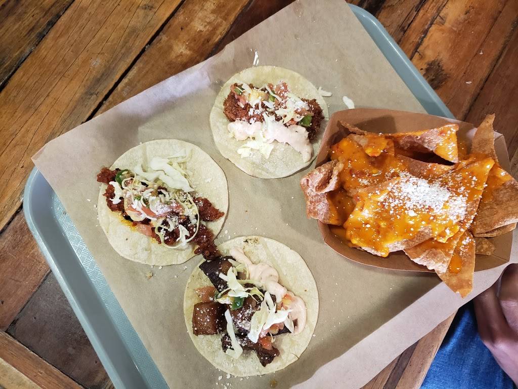 Fakas Island Grill | restaurant | 201 E 4th St, Santa Ana, CA 92701, USA | 7145140593 OR +1 714-514-0593