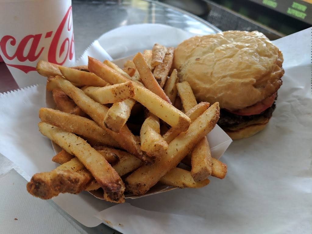 Big Burger Spot | restaurant | 3750 Battleground Ave, Greensboro, NC 27410, USA | 3366173777 OR +1 336-617-3777