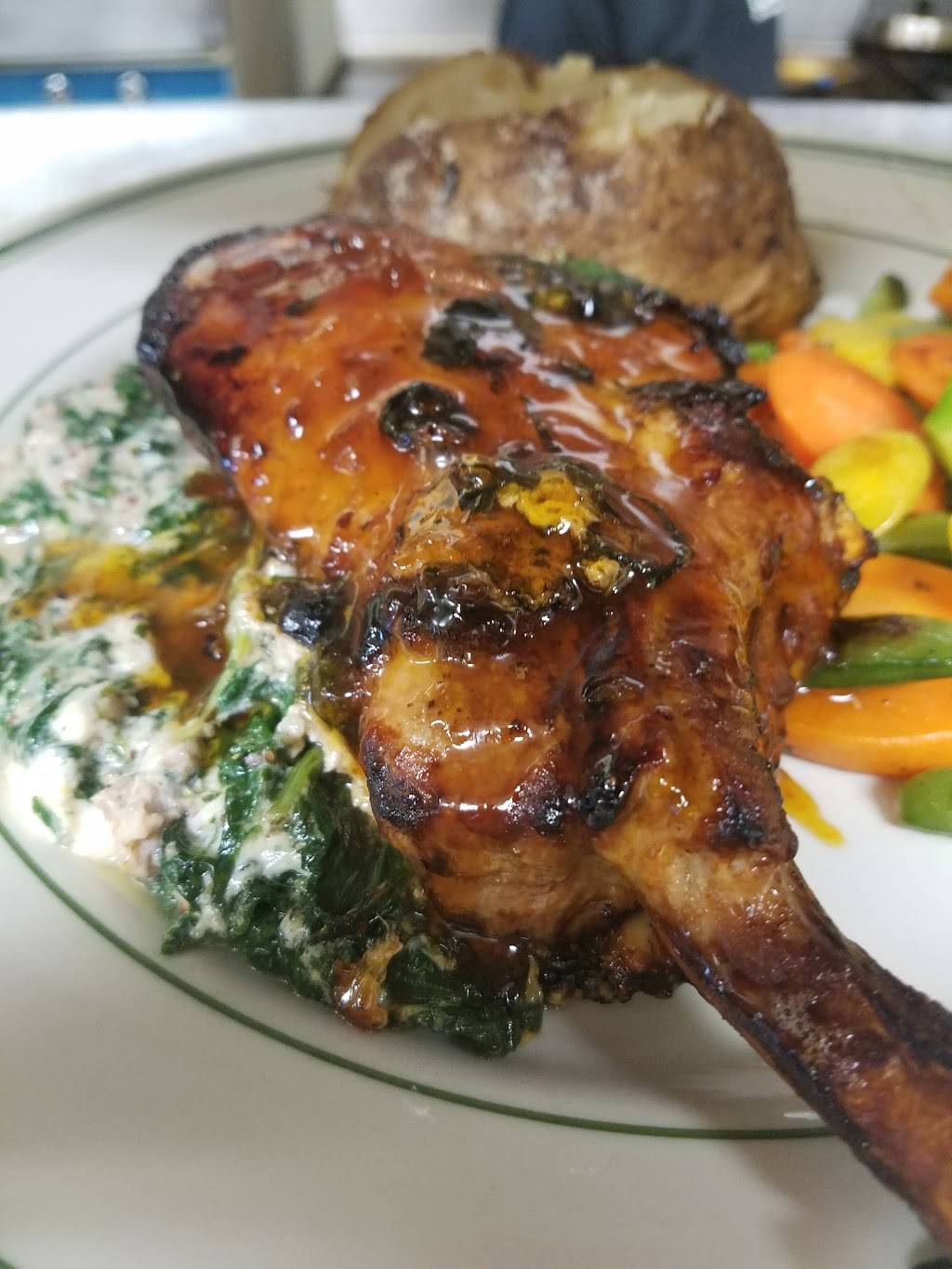 Crosswind Grille at Royal St. Patricks Golf Links | restaurant | 201 Royal Saint Pats Dr, Wrightstown, WI 54180, USA | 9205324300 OR +1 920-532-4300