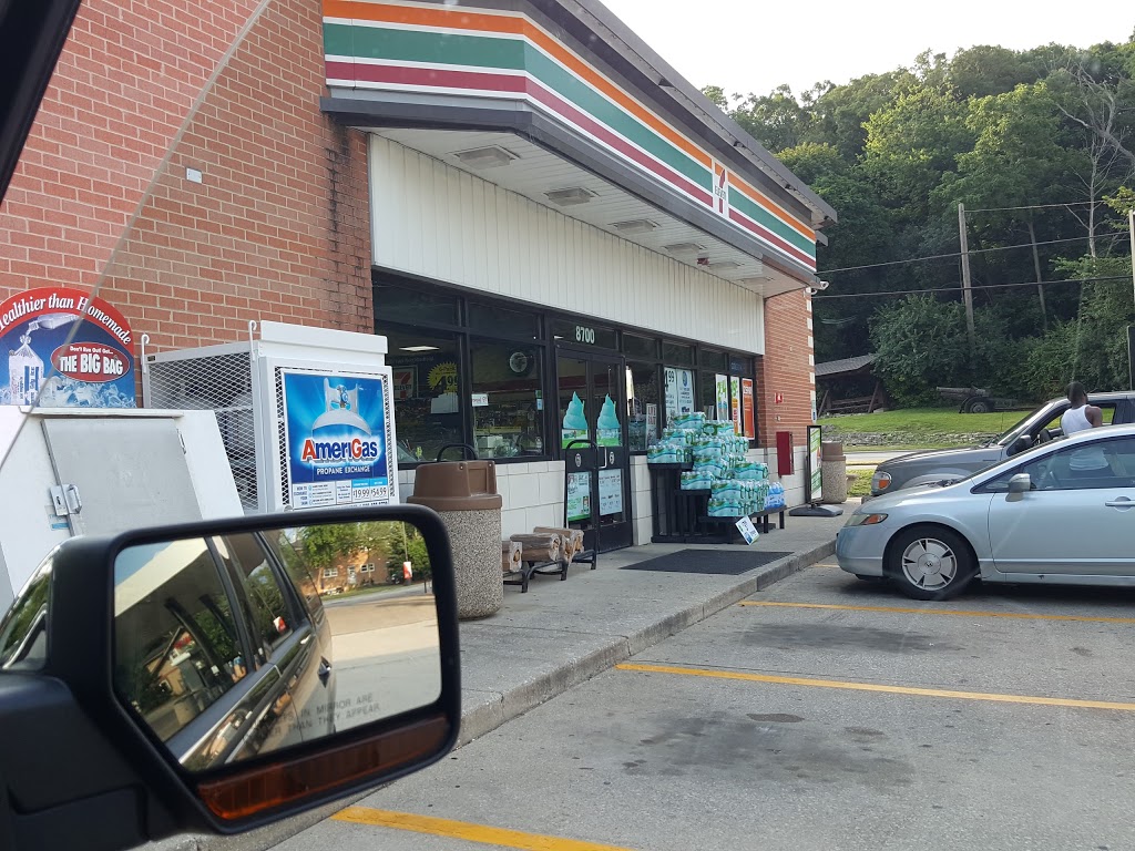 7-Eleven | bakery | 8700 S Archer, Willow Springs, IL 60480, USA | 7084670228 OR +1 708-467-0228