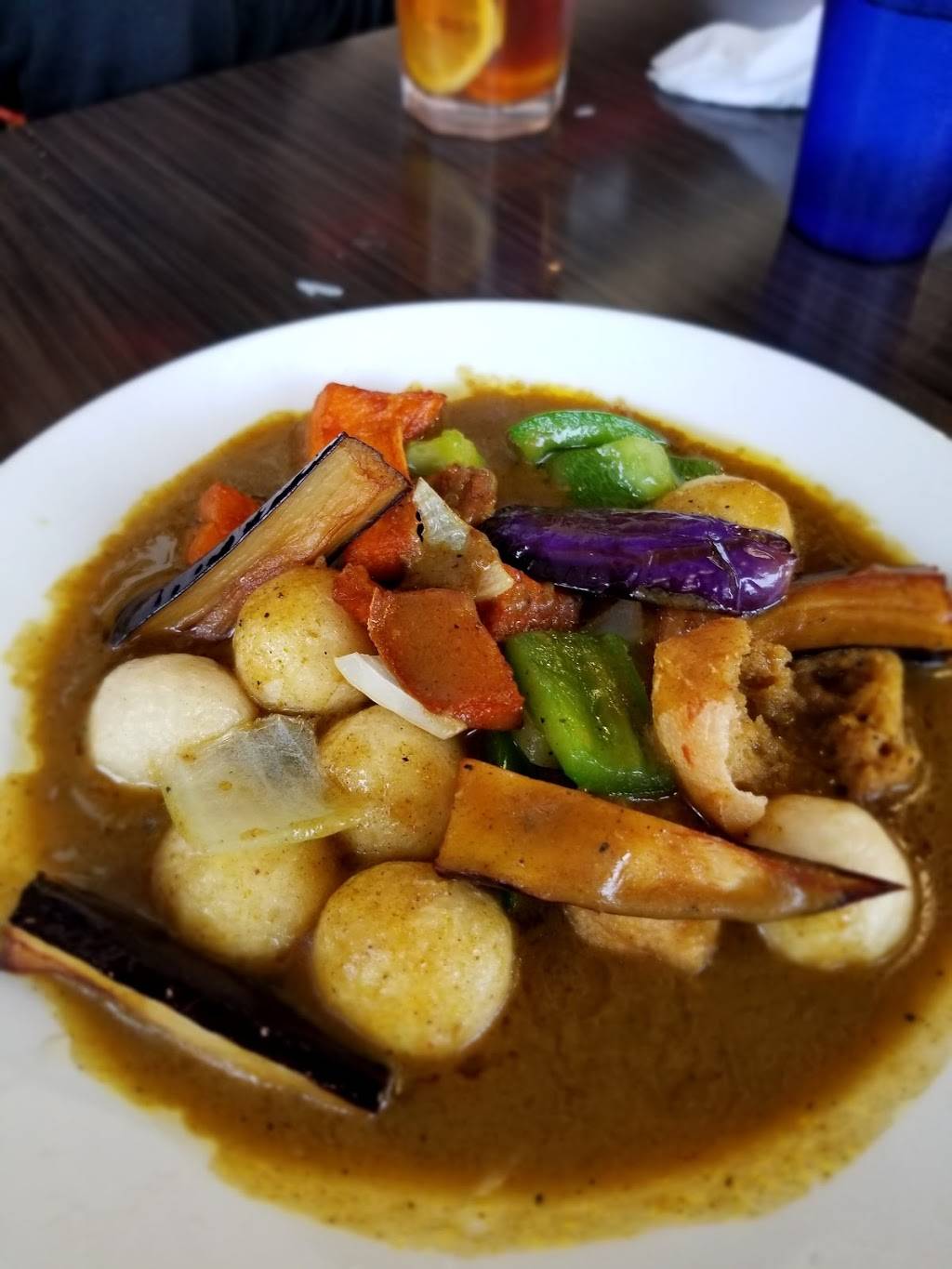 Metro Square Cafe Restaurant | restaurant | 3636 Steeles Ave, Markham, ON L3R 1K9, Canada | 9053056226 OR +1 905-305-6226