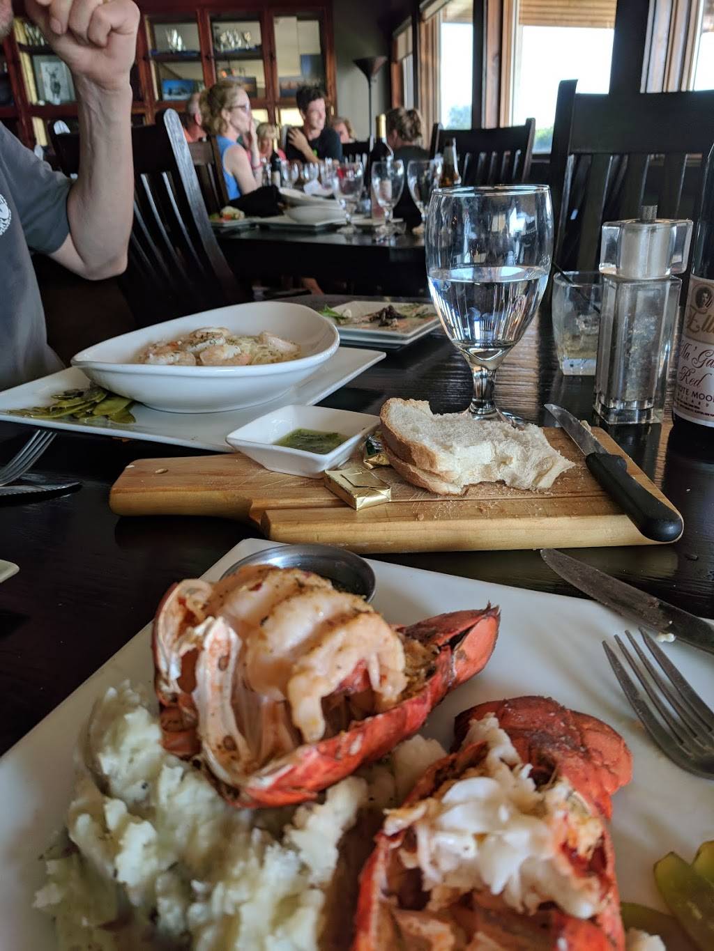 Ellas On The Bay | restaurant | 209 Main St, Morristown, NY 13664, USA | 3153753058 OR +1 315-375-3058