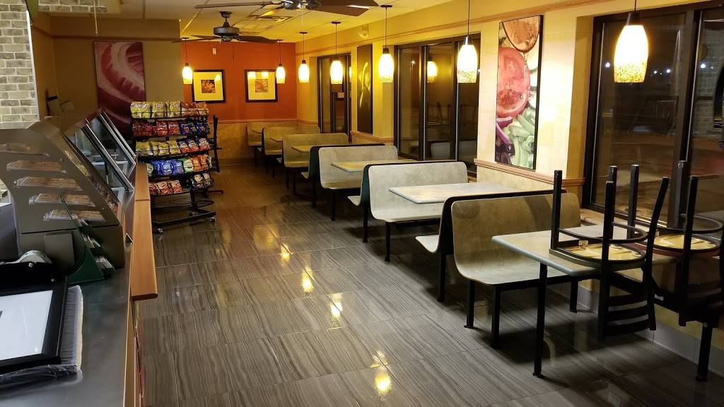 Subway Restaurants | restaurant | 301 E Erie Ave, Lorain, OH 44052, USA | 4402889171 OR +1 440-288-9171