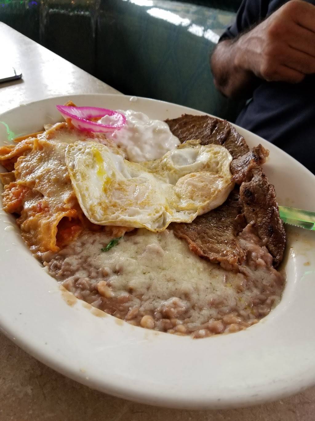 Los Portales | restaurant | 1313 N Waterman Ave, San Bernardino, CA 92404, USA | 9098882544 OR +1 909-888-2544