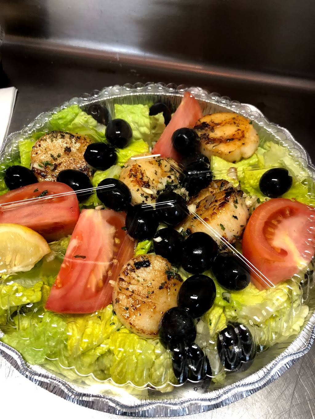 Flying Fish Seafood | restaurant | 2652 S 9th St, Philadelphia, PA 19148, USA | 2153395125 OR +1 215-339-5125