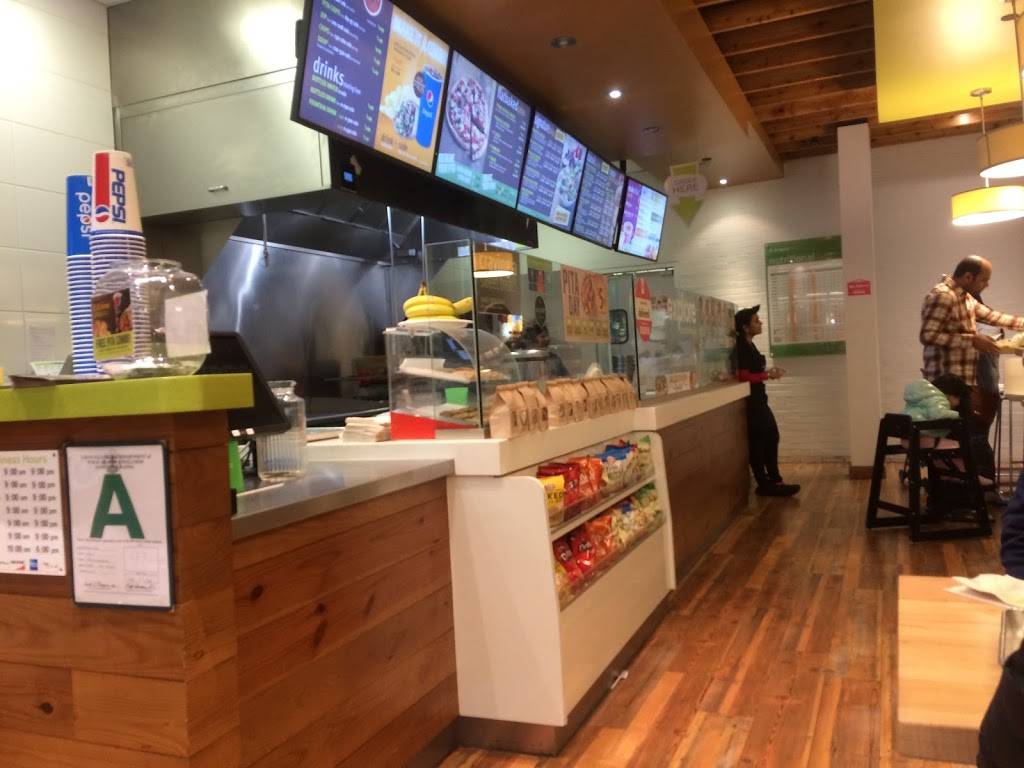 Extreme Pita | restaurant | 7900 Shelbyville Rd, Louisville, KY 40222, USA | 5024253830 OR +1 502-425-3830