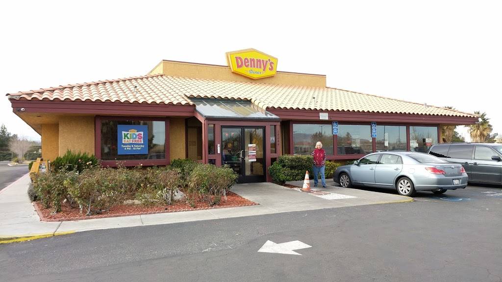 Dennys | restaurant | 14244 Valley Center Dr, Victorville, CA 92392, USA | 7602452133 OR +1 760-245-2133