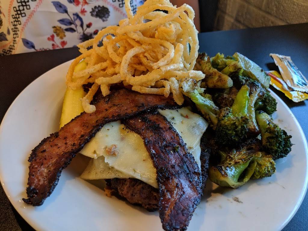 Ros Grille | restaurant | 300 Hobbs St E, Athens, AL 35611, USA | 2562302716 OR +1 256-230-2716