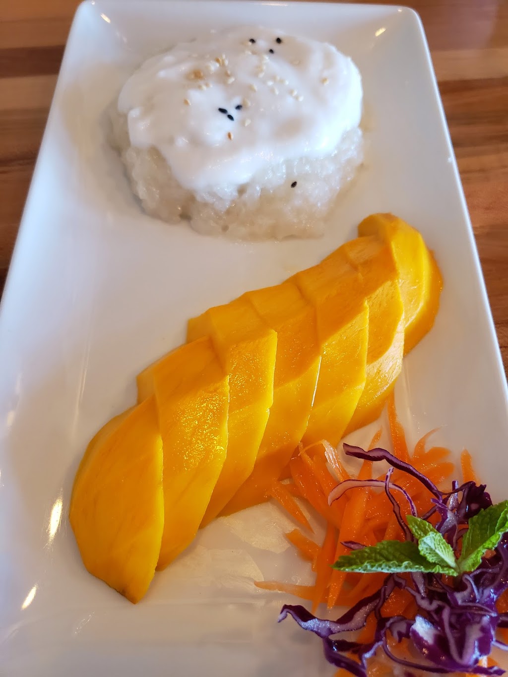 Cozy Thai Restaurant | restaurant | 1032 W 103 St, Kansas City, MO 64114, USA | 8169430999 OR +1 816-943-0999