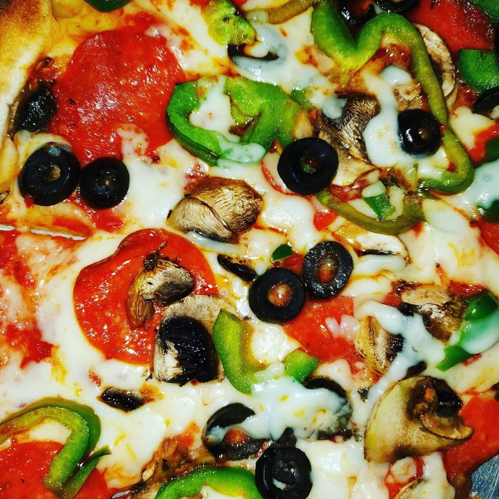 Franks Pizza & Subs | restaurant | 511 E Nelson St, Lexington, VA 24450, USA | 5404637575 OR +1 540-463-7575