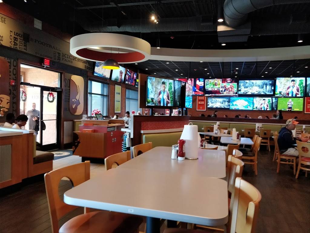 Buffalo Wings & Rings | restaurant | 11751 S Cleveland Ave, Fort Myers, FL 33907, USA | 2392043100 OR +1 239-204-3100