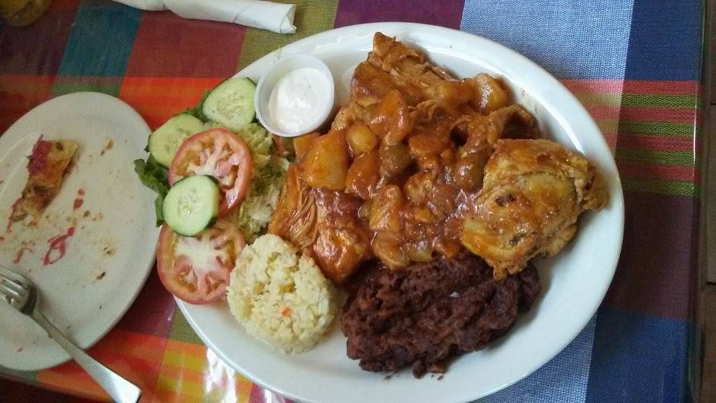 Pupuseria Y Restaurant Salvadoreño | restaurant | 1701 Bridge Blvd SW, Albuquerque, NM 87105, USA | 5052438194 OR +1 505-243-8194