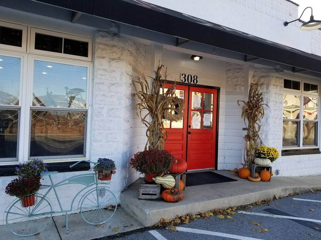 JB Seafood | restaurant | 308 Main St, Myersville, MD 21773, USA | 3012932722 OR +1 301-293-2722