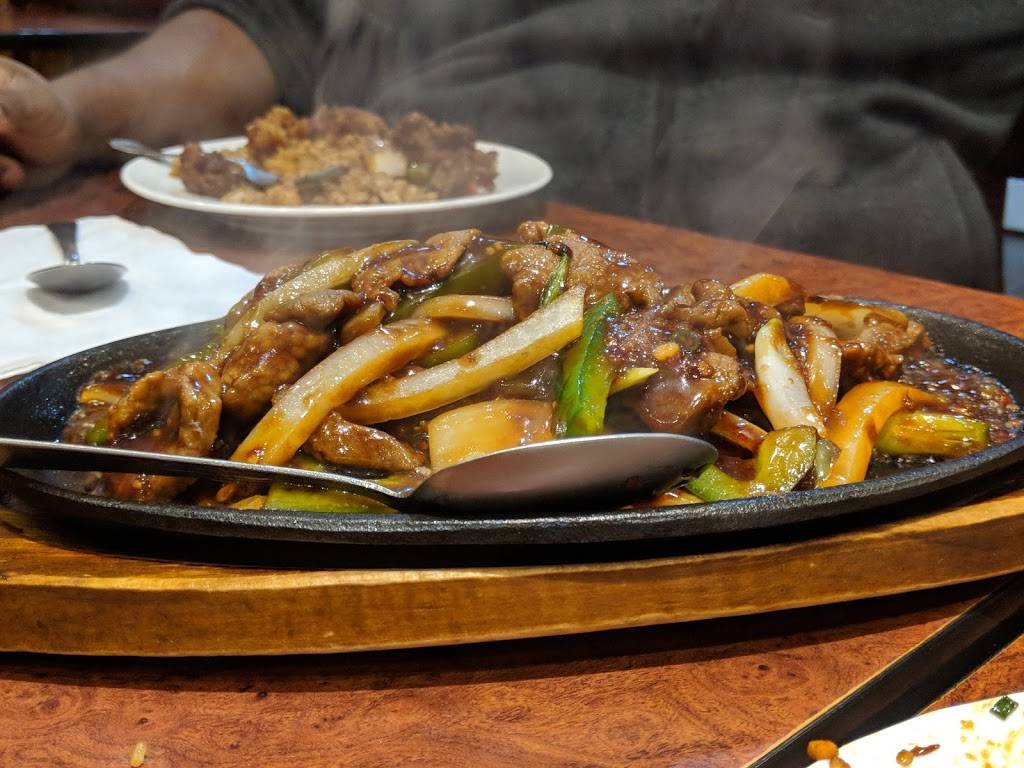 Jung Thai | restaurant | 105 Dundas St E, Mississauga, ON L5A 1W7, Canada | 9052772519 OR +1 905-277-2519